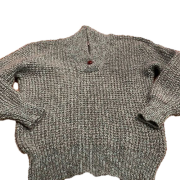 American Eagle Outfitters Tops - COPY - 𝅺8.american  eagle women’s size M sweater. Good condition contains wool.